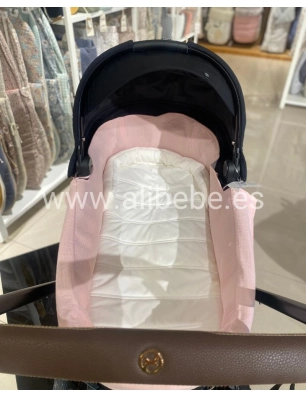 Funda cubre Capazo Bambula de Rosy Fuentes Rosa