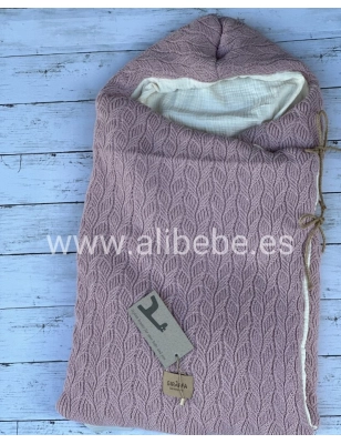 Saco Cuco con Capucha Rita Interior Bambula Giraffa Bianca e Blu Nude