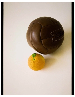 Pelota Sensorial Naranja de Oli and Carol