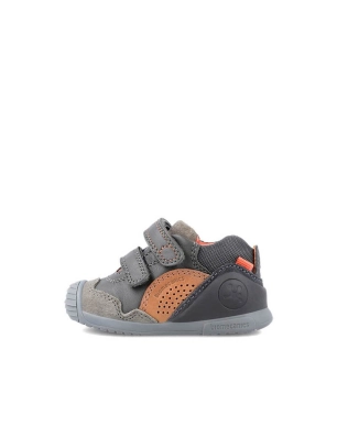 Botin Velcro Biogateo Casual Biomecanics Musgo