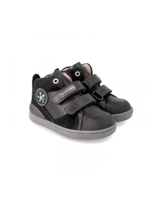 Botin Velcros Sello Biomecanics Negro