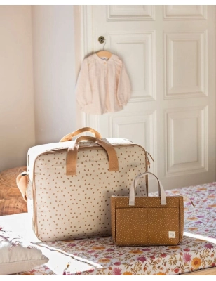 Maleta Maternal Corazones Poppy de Walking Mum