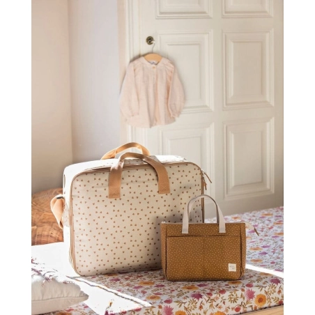 Maleta Maternal Corazones Poppy de Walking Mum
