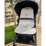 Colchoneta Joolz Aer Olivia de Giraffa Bianca e Blu