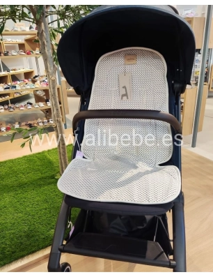 Colchoneta Joolz Aer Olivia de Giraffa Bianca e Blu