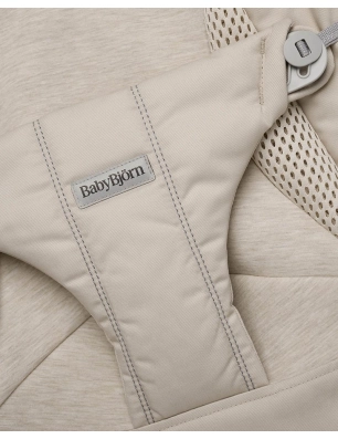 Hamaca Balance Soft Tri-fabric de BabyBjörn Beige