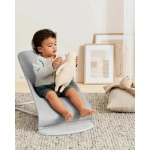 Hamaca Bliss Woven Pétalo de BabyBjörn Gris Claro