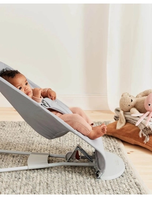 Hamaca Bliss Woven Pétalo de BabyBjörn Gris Claro