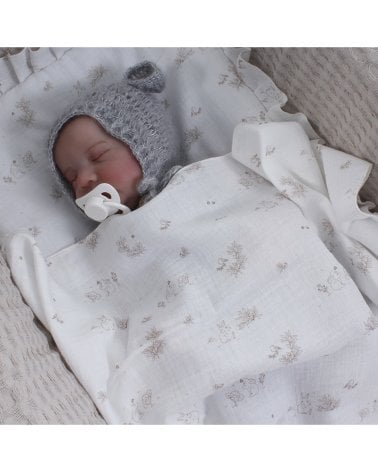 Base para Capazo con Volante y Muselina Telma de Uzturre