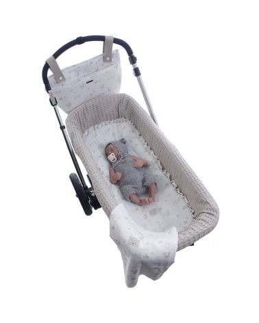 Base para Capazo con Volante y Muselina Telma de Uzturre