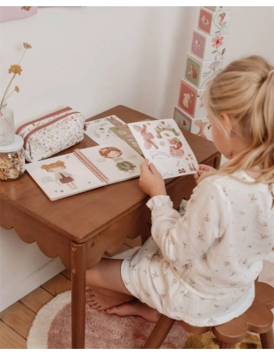 Libro Viste a Rosa Fairy Garden de Little Dutch