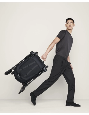 Silla de Paseo Melio Carbon de Cybex Magic Black