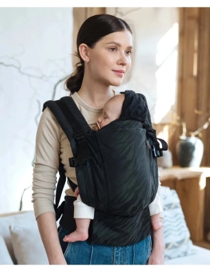 Mochila Portabebé One de Love & Carry Truffle