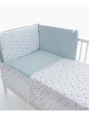 Colcha con Protector para Cuna Safari de Uzturre Mint