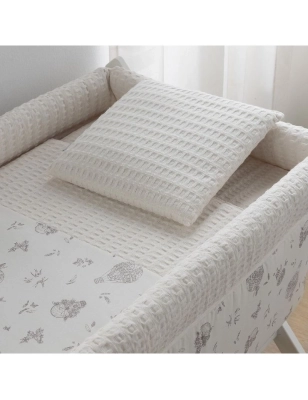 Minicuna de madera tijera Globe de  Cambrass