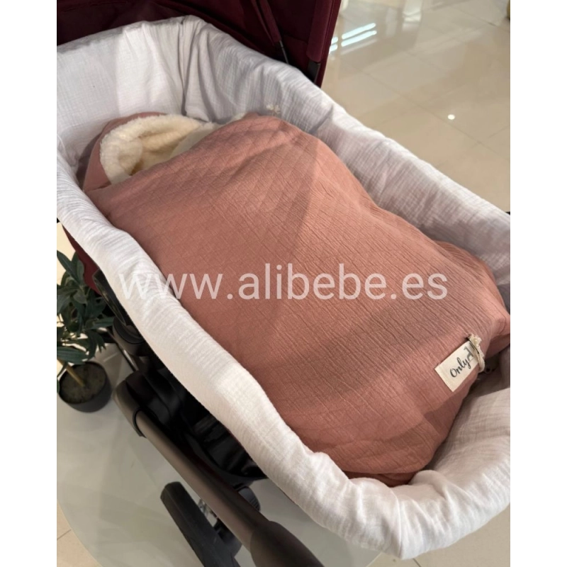 Saco cuco Capucha Crepe interior borrego de Giraffa Bianca e Blu