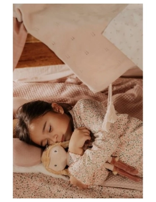 Muñeca Julia Mediana de Little Dutch