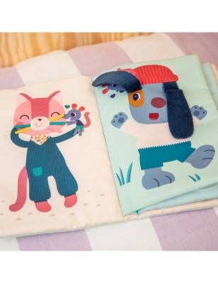 Libro texturas Nina de Lilliputiens