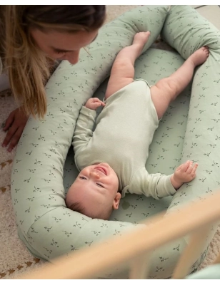 Cuna nido colchón antiplagiocefalia de Ecuskids Olive