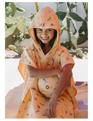 Poncho playa Mermaid Cats de Monnëka