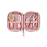 Neceser con Kit de Aseo para bebé de Saro