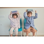 Babi impermeable con botones The Wooden Boy de Tutete