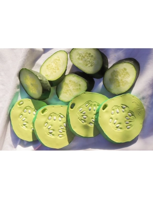 Mordedor Pepino the Cucumber  de Oli and Carol