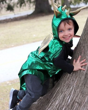 Capa de Dragón con Alas de Great Pretenders