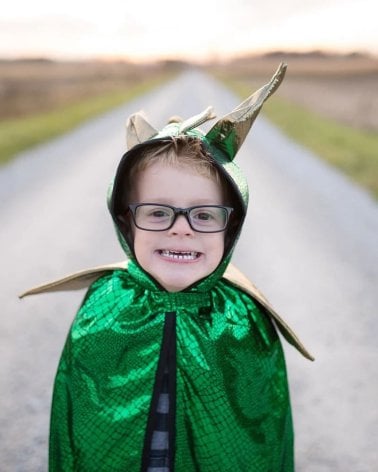 Capa de Dragón con Alas de Great Pretenders