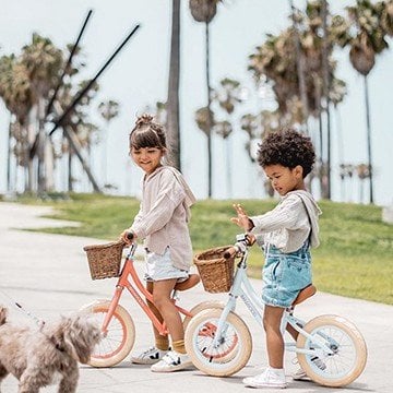 Triciclos y Bicicletas para bebés y niños