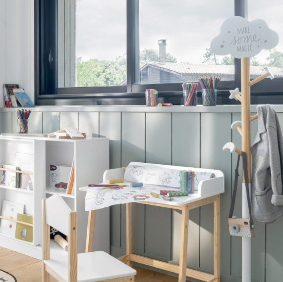 Armarios y percheros